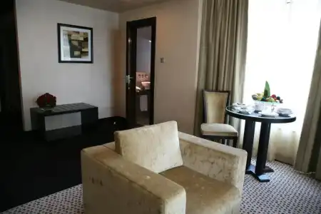 Samaya Deira - 63