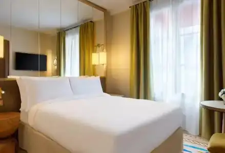 Le Belgrand Paris Champs Elysees, Tapestry by Hilton - 69