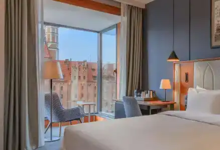 Radisson & Apartments - 78