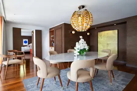 Le Meridien - 83