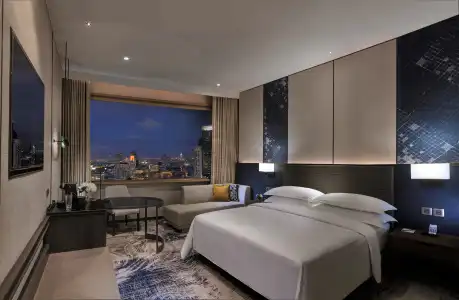 Millennium Hilton Bangkok - 3