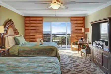 Pacific Terrace - 1