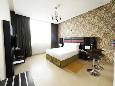 Skylark Apartments - 8