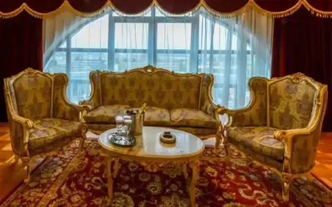 Phoenicia Grand - 70