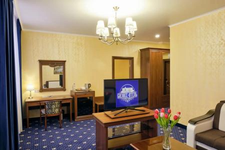 Biznes-Hotel - 81