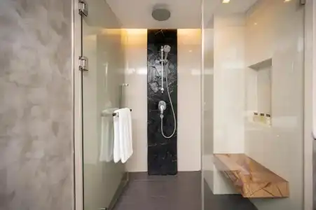 RakYim Siam Sukhumvit 15 - 85
