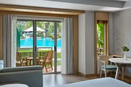 Phuket Marriott Resort & Spa, Merlin Beach - 5