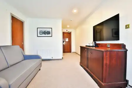 Copthorne Cardiff-Caerdydd - 42