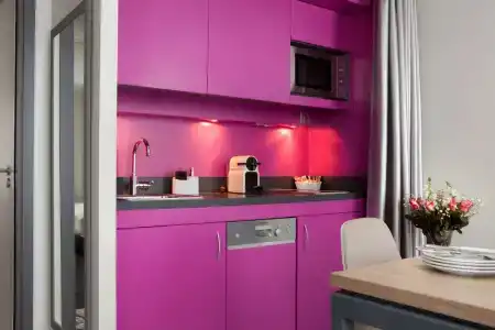 Serotel Suites - 55