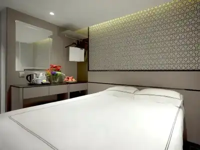 Venue - The Lily - 27
