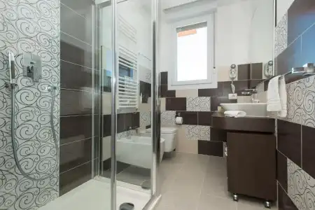 ApartSheila - 47