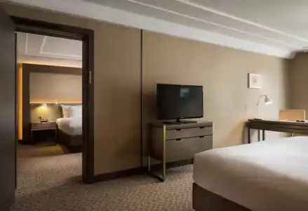 Hilton Vienna Plaza - 71