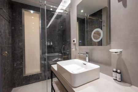 Aeifos Boutique - 51