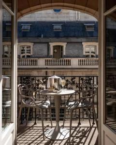 La Clef Louvre Paris by The Crest Collection - 17