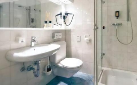 Azenberg Stuttgart, Sure Collection by BW - 63