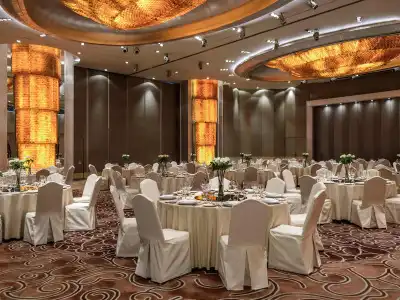 Hilton Bangkok Grande Asoke - 12