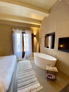 Casa Nostra Luxury Suites - 49