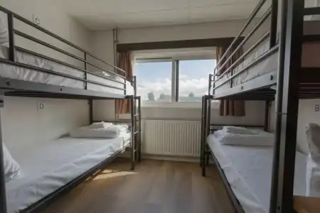 Botel - 72
