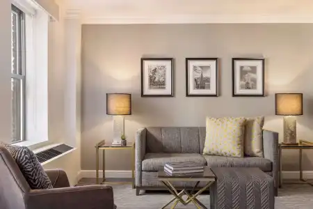 Martinique New York on Broadway, Curio Collection by Hilton - 10