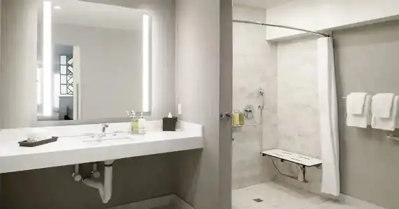Le Parc at Melrose - 13