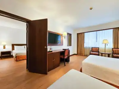 Ramada by Wyndham D MA - 5