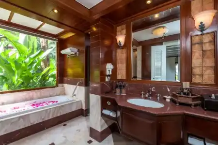 Thavorn Beach Village Resort & Spa Phuket - 40