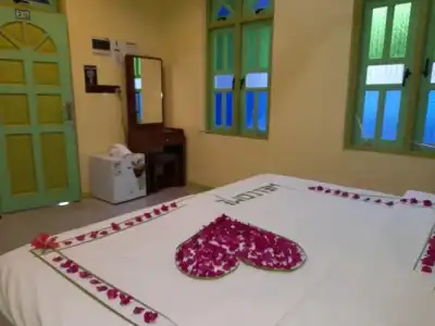Kuri Tourist Guest House - 15