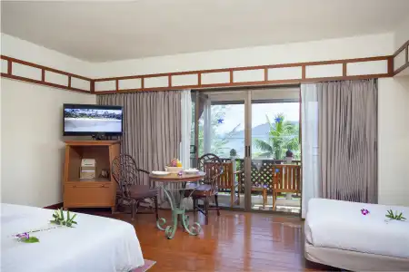 Seaview Patong - 90