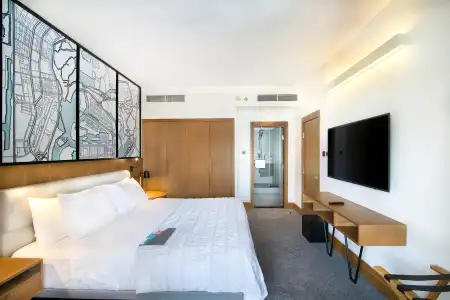 Le Meridien Abu Dhabi - 11