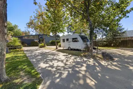 Christchurch Top 10 Holiday Park - 171