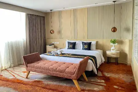 Eleven Bangkok - 46