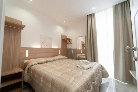 H. G. Boutique Toledo Napoli Centro - 52