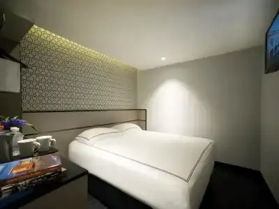 Venue - The Lily - 26