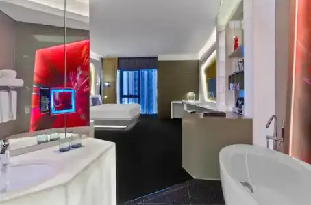 V, Curio Collection by Hilton - 60