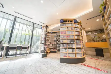 Quintessa Tokyo Haneda Comic & Books - 22