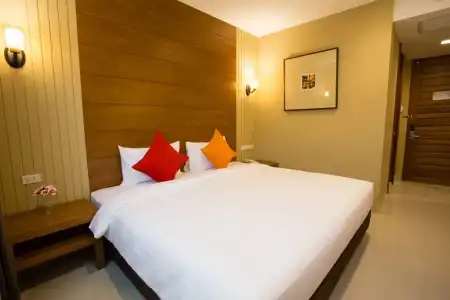 S Bangkok, Navamin - 24