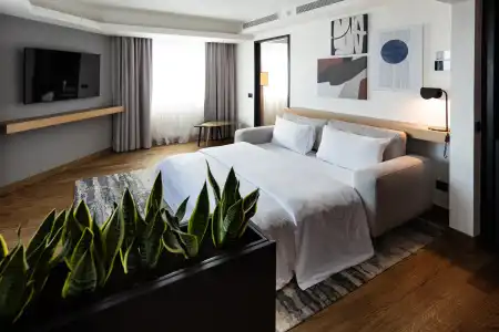 Crowne Plaza, an IHG - 75