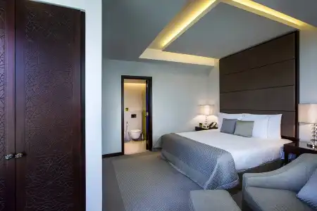 Bab Al Qasr - 50