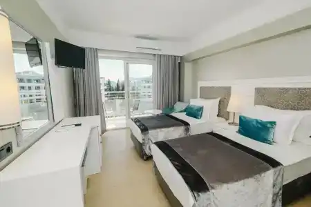 Grand Ideal Premium - 42