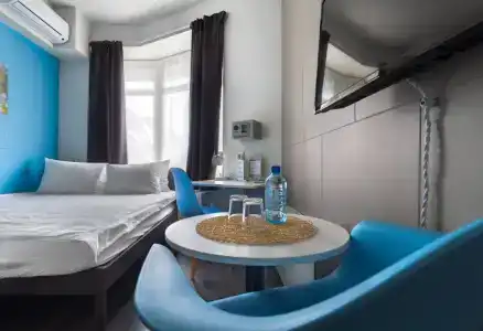 Live by Originals - 82