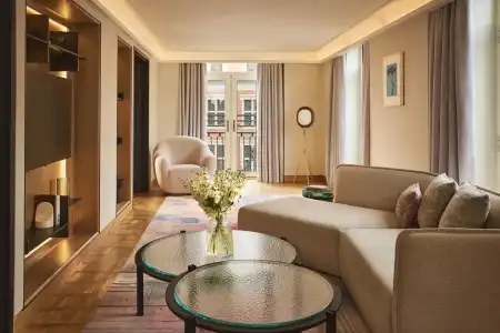 The Berkeley, Maybourne - 68