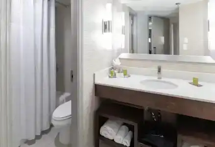 DoubleTree by Hilton Jacksonville Airport - 29