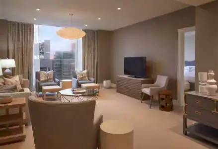 Hilton - 90