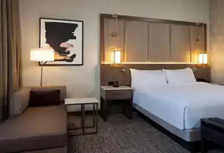 H Los Angeles, Curio Collection by Hilton - 44