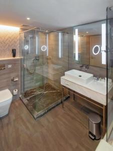 Radisson Blu & Resort, Abu Dhabi Corniche - 50