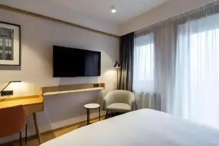 Radisson & Apartments - 60