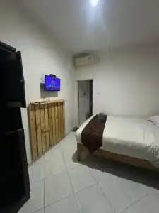Sari Buana Bed & Breakfast - 23