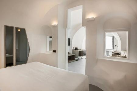 Sun Rocks Boutique | Caldera View Suites & Sunset Dining Experience - 77