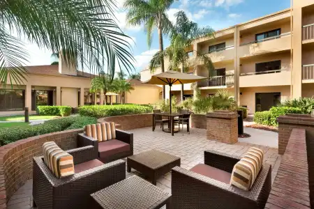 Courtyard by Marriott Fort Myers Cape Coral - 17