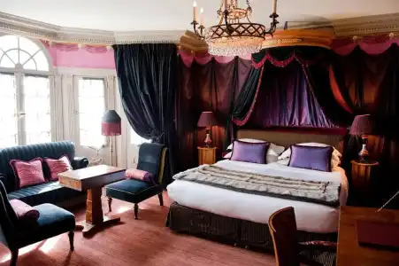 L'Hotel - 57